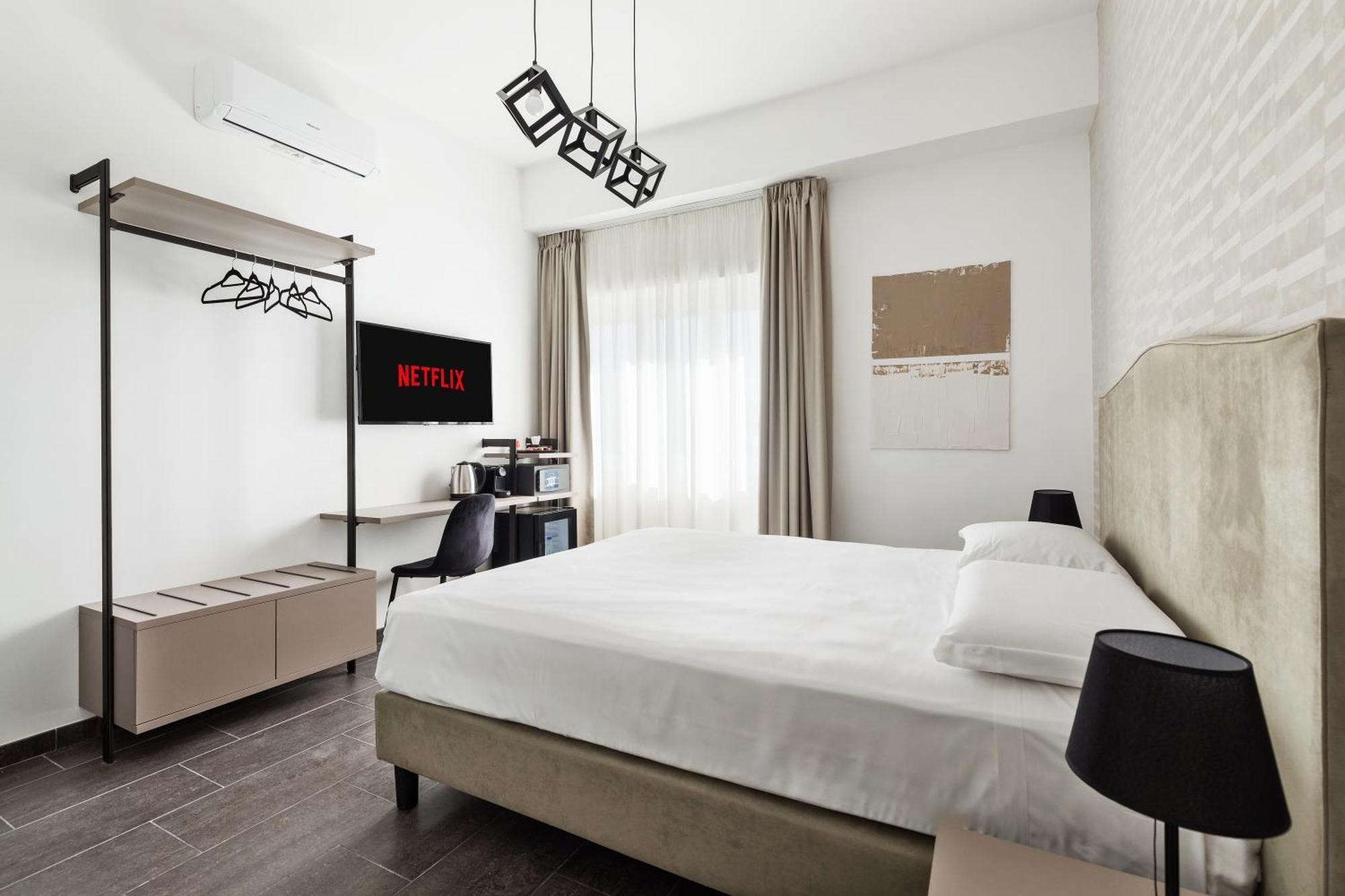 Adelante Rooms San Giovanni روما المظهر الخارجي الصورة