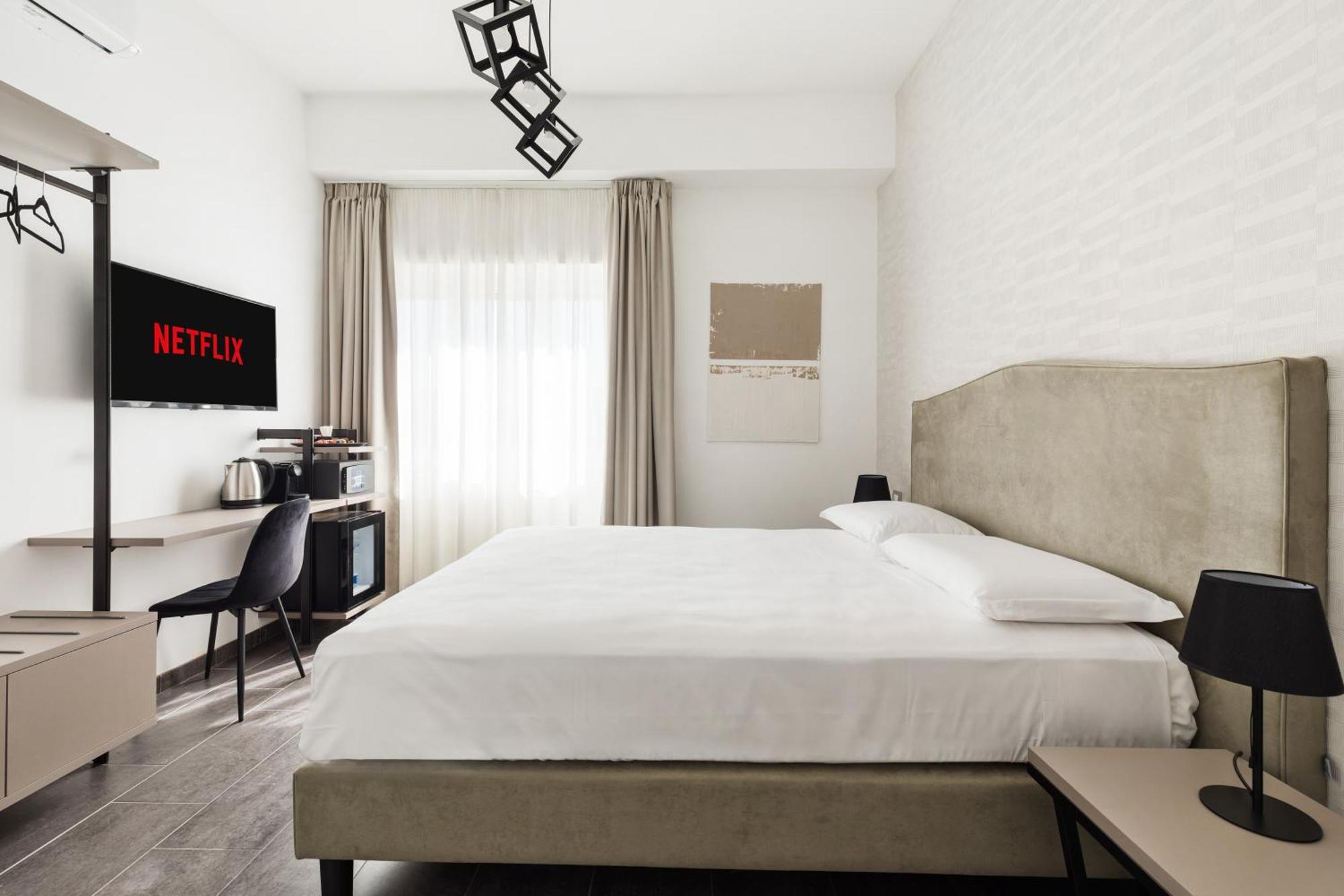 Adelante Rooms San Giovanni روما المظهر الخارجي الصورة