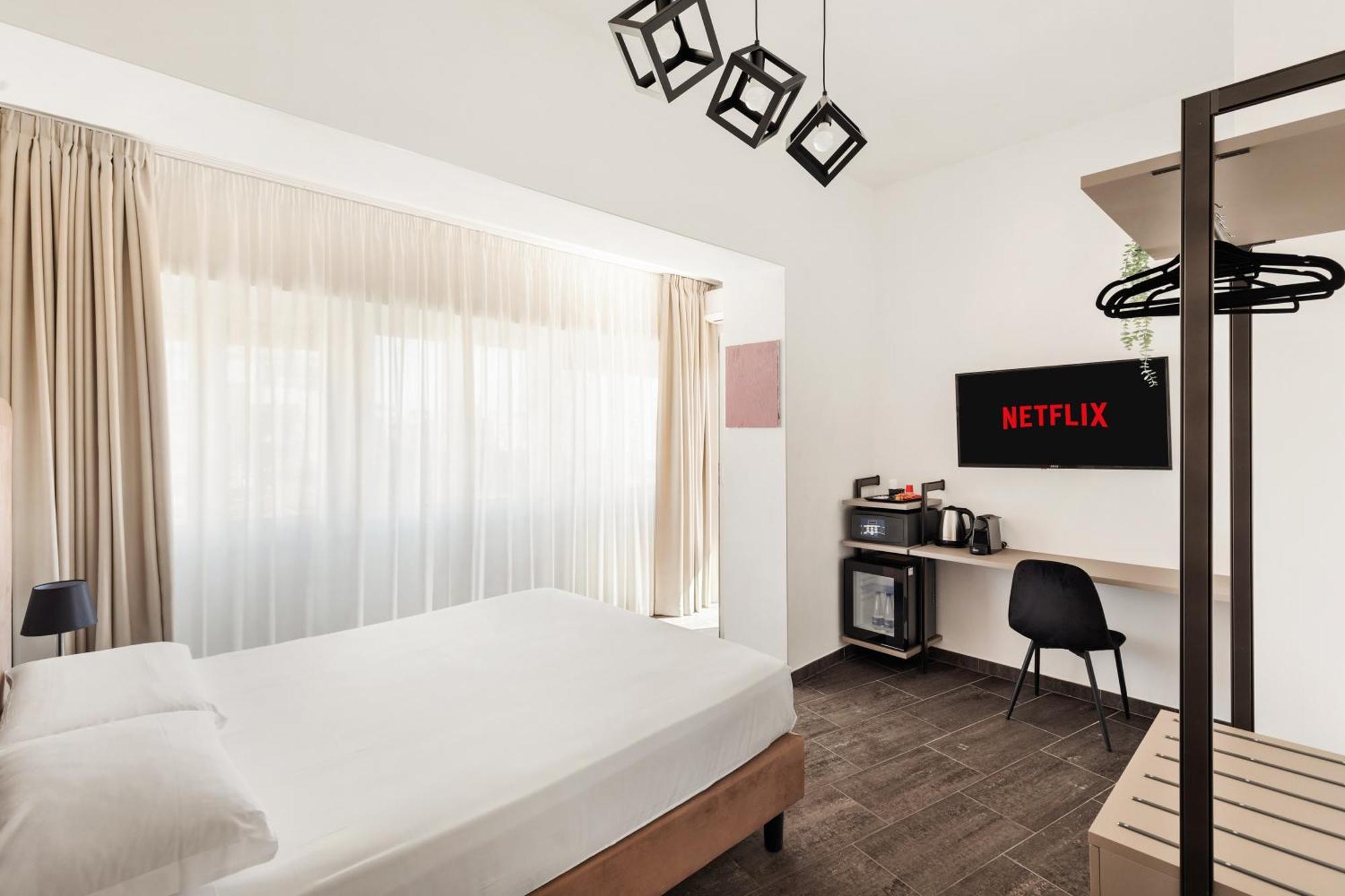 Adelante Rooms San Giovanni روما المظهر الخارجي الصورة